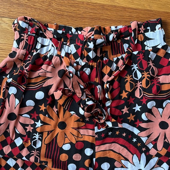 Farm Rio fun patterned pants - Picture 2 of 7